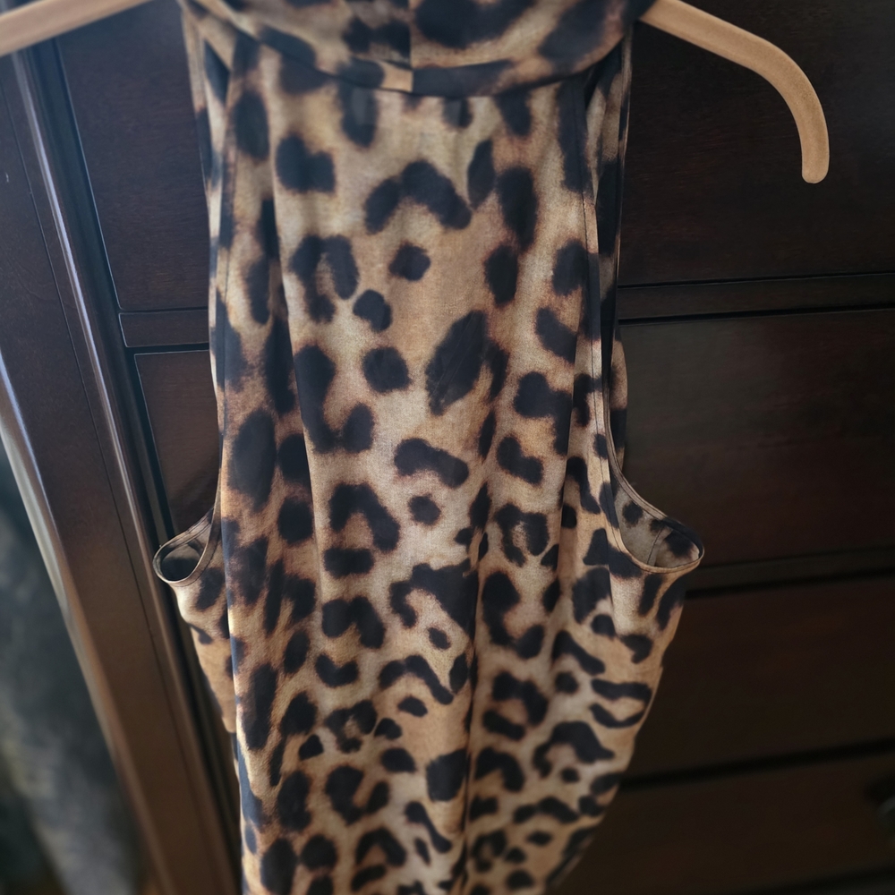 L'AGENCE Leopard Print Sleeveless Top - Picture 4 of 5